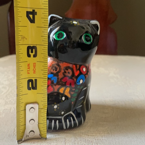 Vintage folk art Mexican hand-painted red ware pottery cat, signed - Picture 10 of 10